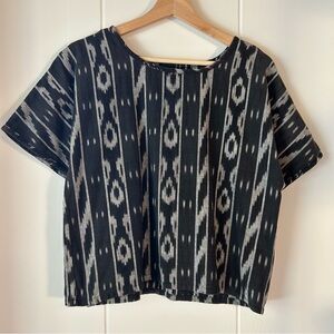 Chic Black and Gray Ikat Women's Top size medium
